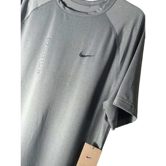 Nike Ready Men's Grey Dri-FIT Short-Sleeve Fitness Shirt - Picture 7 of 9